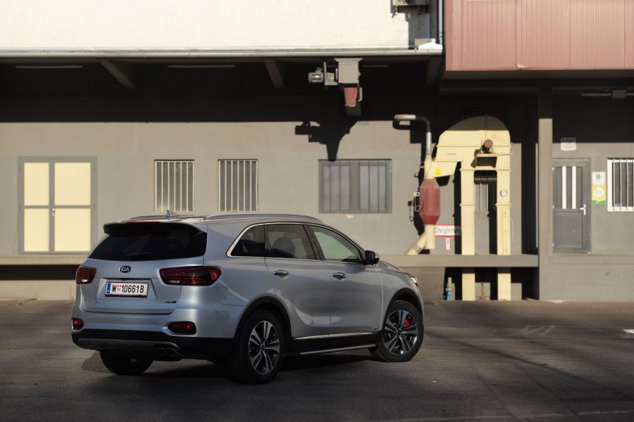  Kia Sorento GT Line (UM) 2017 года  (WW) (фото 19 из 25)